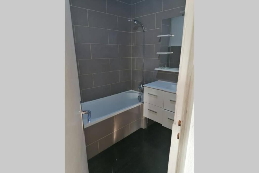 Appartement meublé à Villeneuve les maguelone Exterior foto